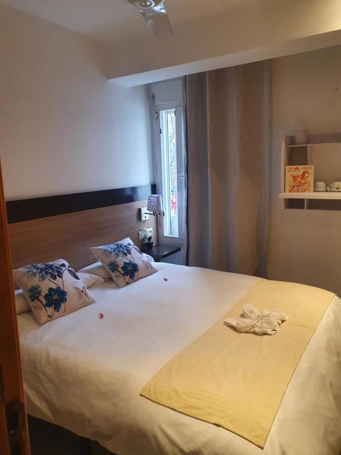 H Bella Mar Roses Hotel Bagian luar foto