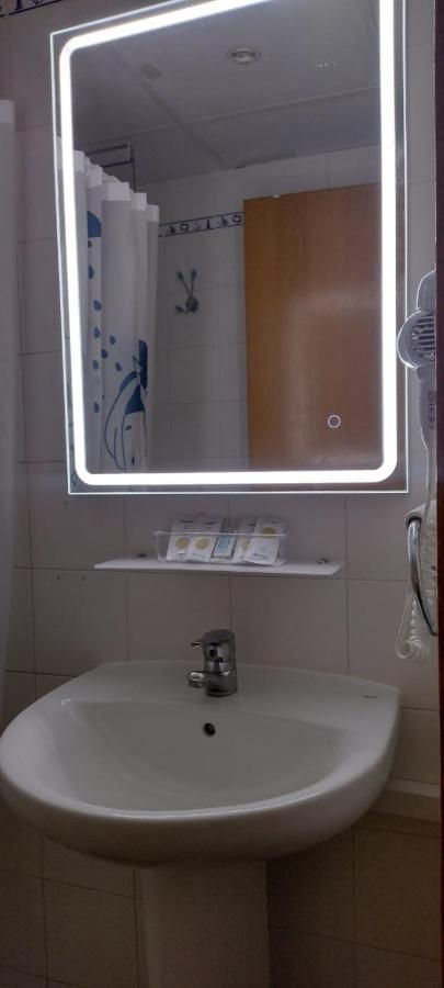 H Bella Mar Roses Hotel Bagian luar foto