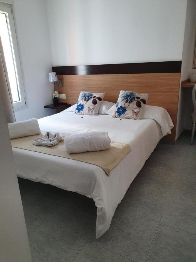 H Bella Mar Roses Hotel Bagian luar foto